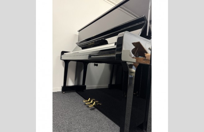 Yamaha U1H Upright Piano | Refurbished | Polished Ebony Finish | UK Delivery In Days | Warranty | P/X | Finance Options | Includes Stool, Home Tuning | Serial Number H1631815 - Image 3
